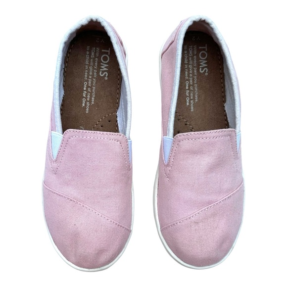 Tom’s Size 2(Youth) pink and white canvas slip-ons. - Picture 1 of 6